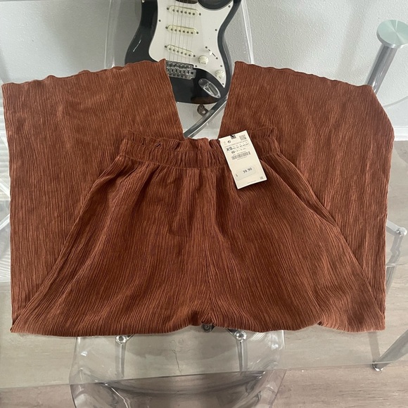 Zara Rust Brown Capris for Women - Picture 2 of 4